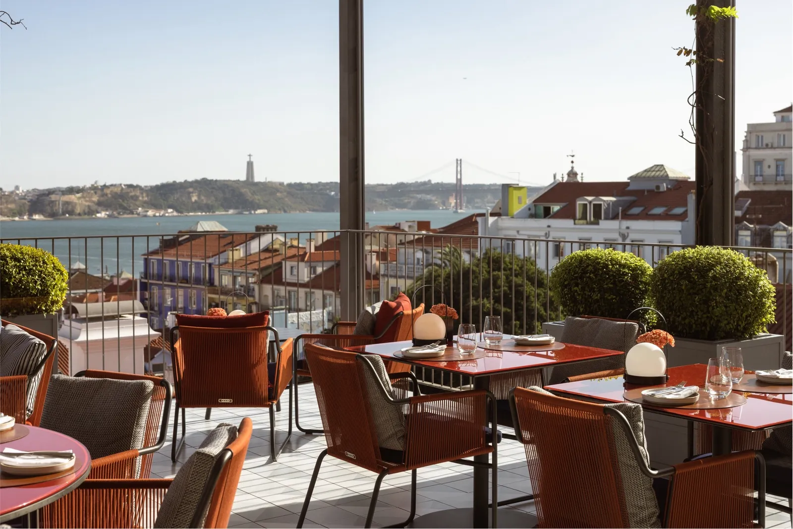 Bairro Alto Hotel: Amenities & Dining