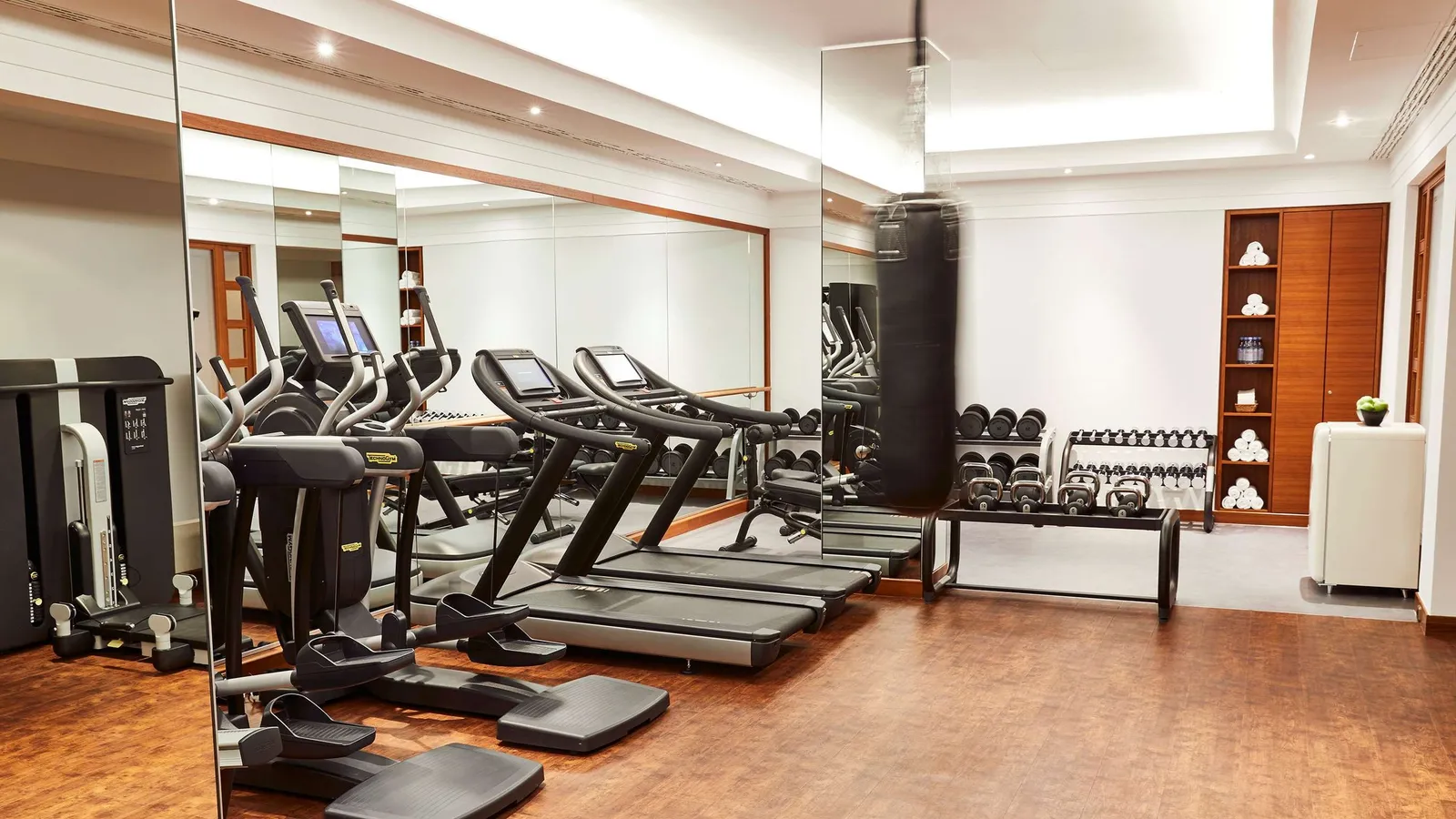 Hotel Adlon Kempinski Berlin: Amenities & Dining
