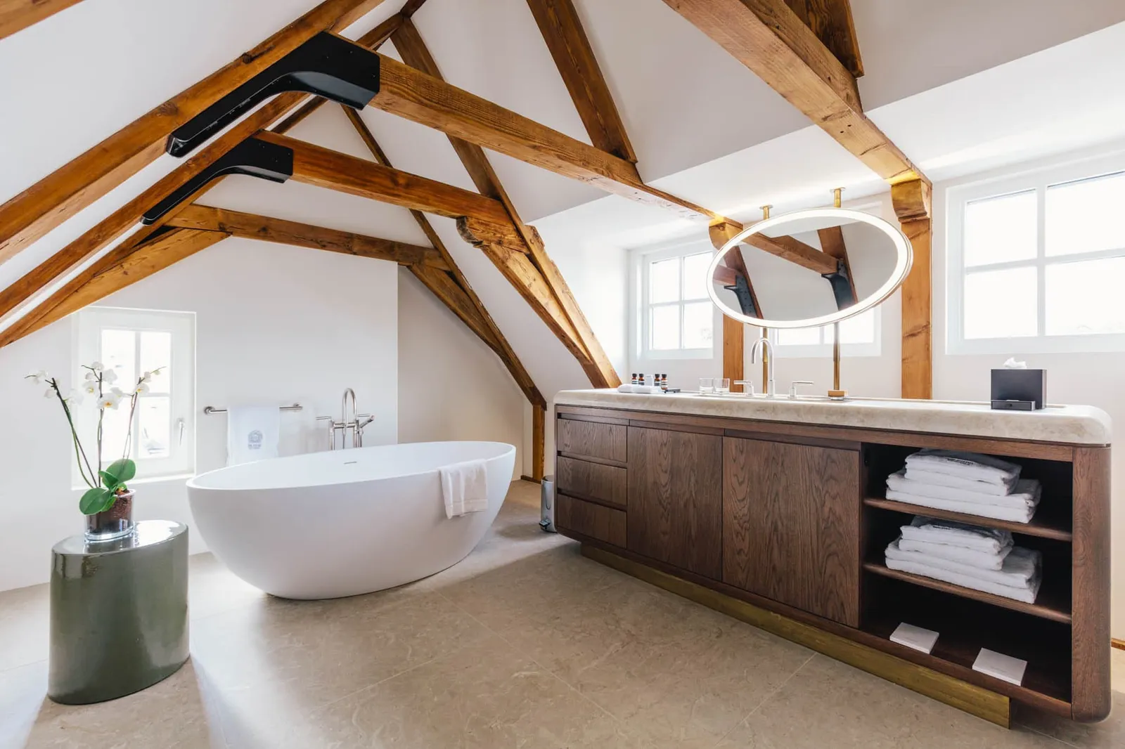 The Dylan: Rooms & Suites