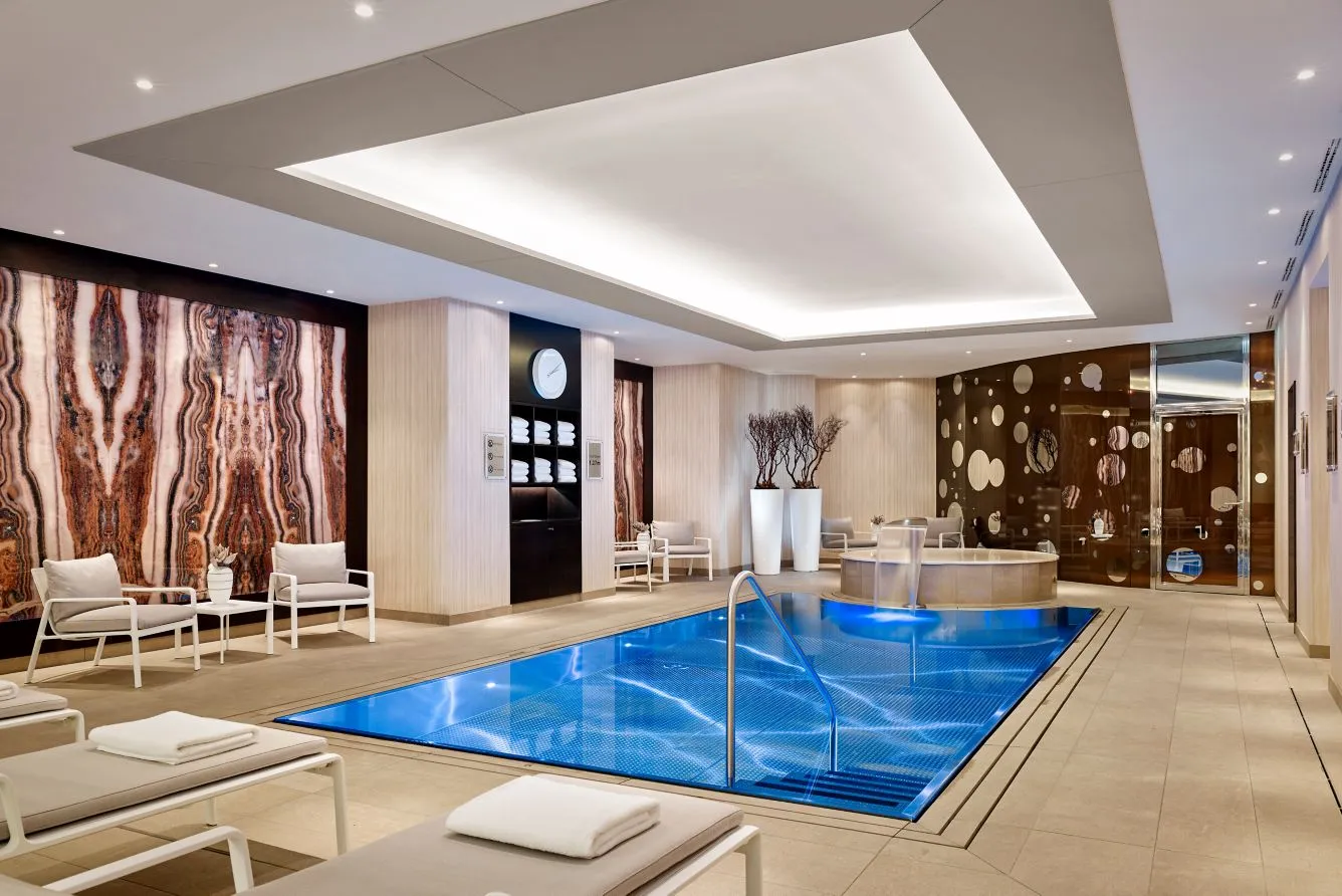 The Ritz-Carlton Berlin: Amenities & Dining