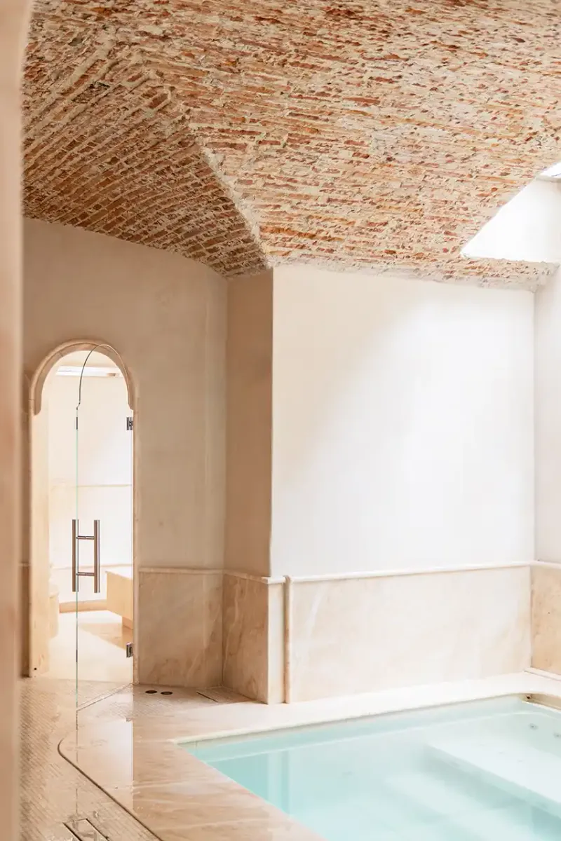 Il Salviatino: Amenities & Dining