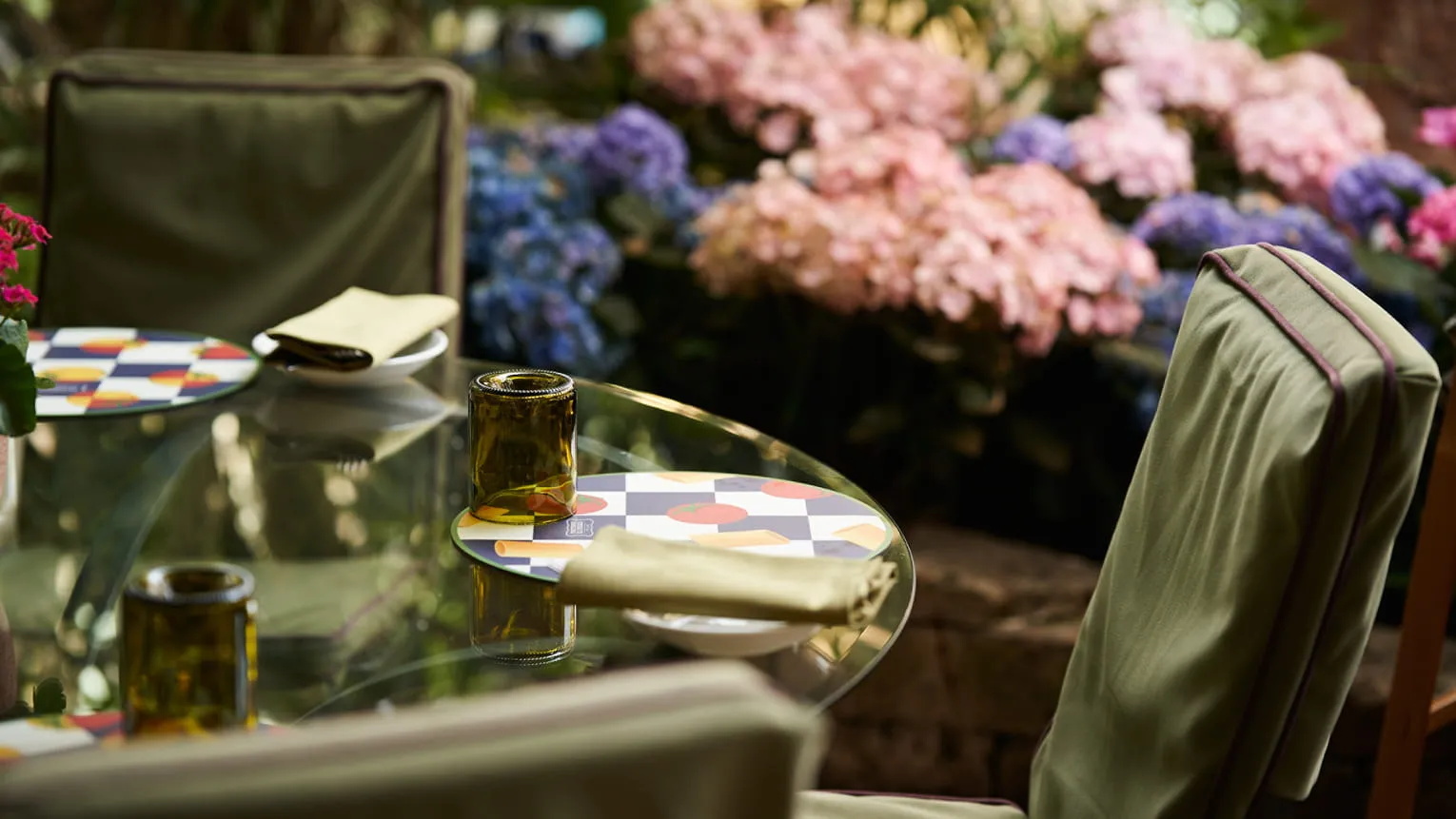 Four Seasons Hotel Firenze: Amenities & Dining