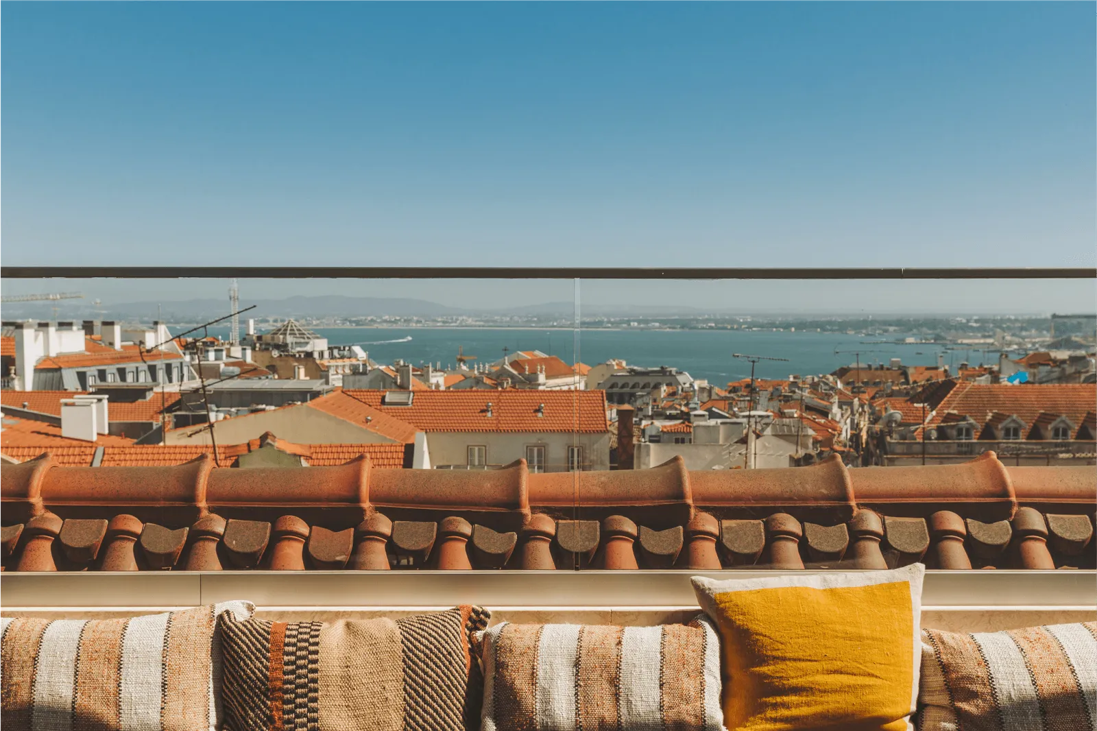 The Lumiares Hotel & Spa: Amenities & Dining