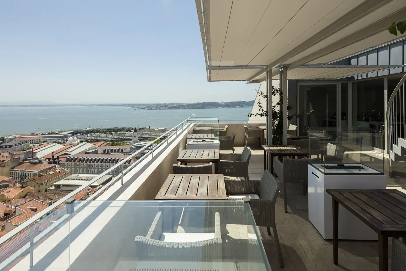 Verride Palácio de Santa Catarina: amenities and dining