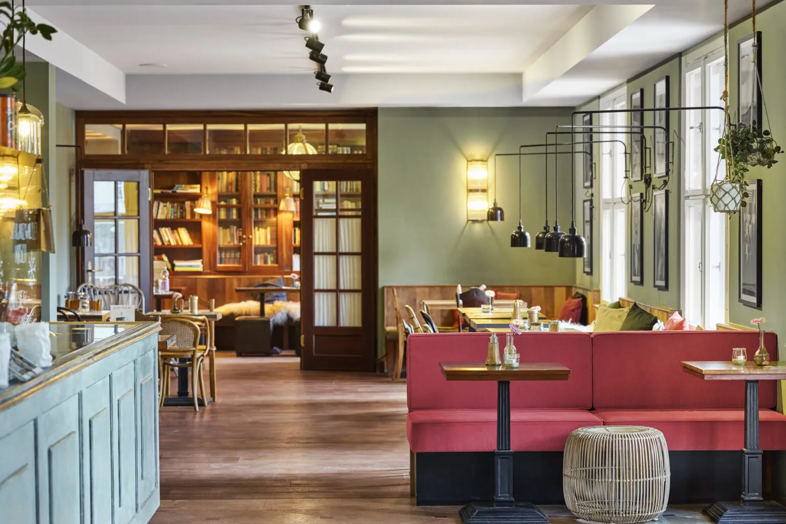 Hotel Telegraphenamt: Amenities & Dining