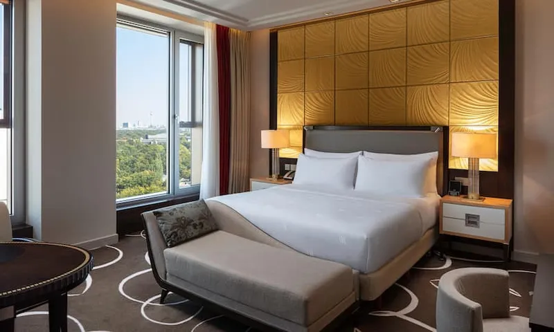 Waldorf Astoria Berlin: Rooms & Suites