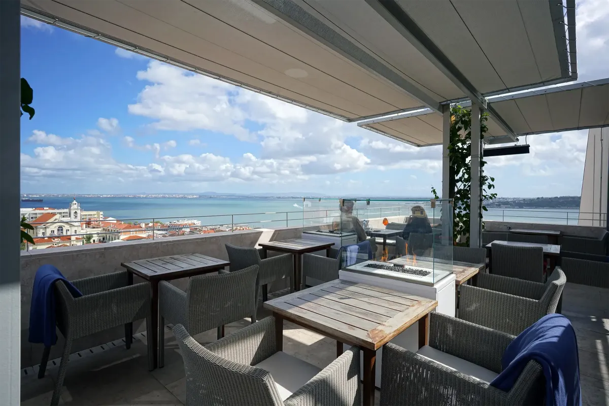 Verride Palácio de Santa Catarina: The Rooftop Bar