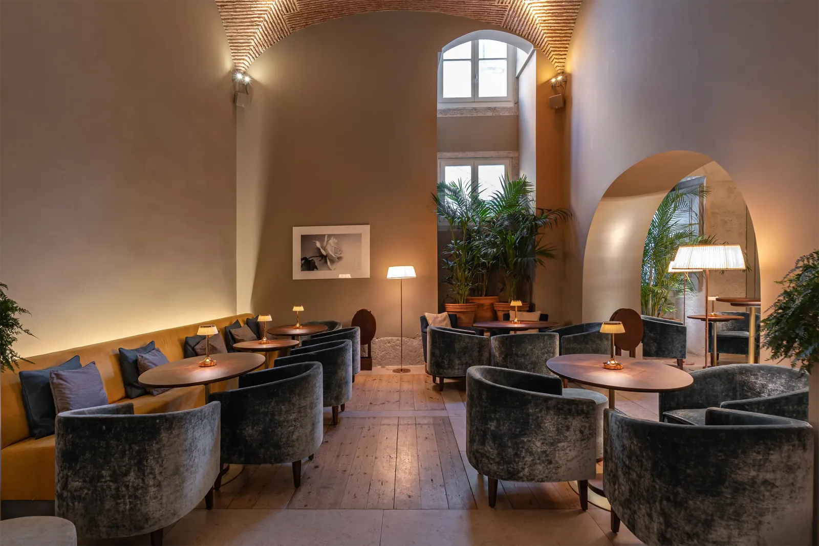 Verride Palácio de Santa Catarina: Amenities & Dining