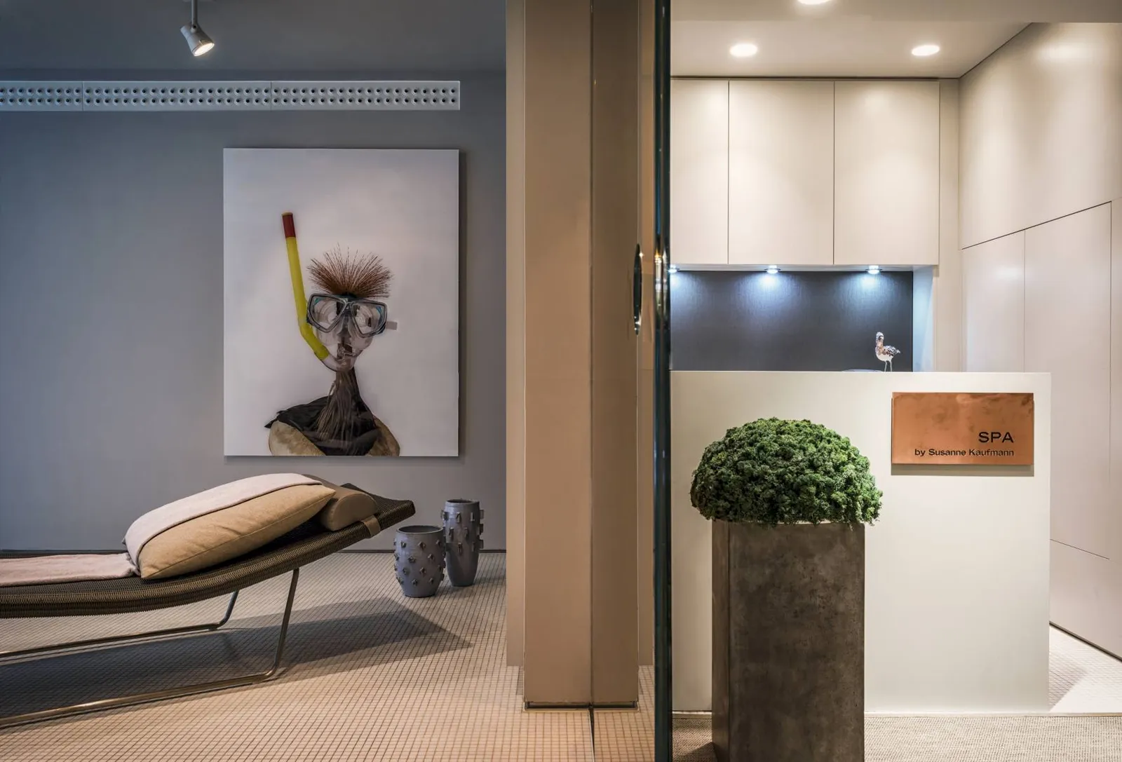 SO/ Berlin Das Stue: Amenities & Dining