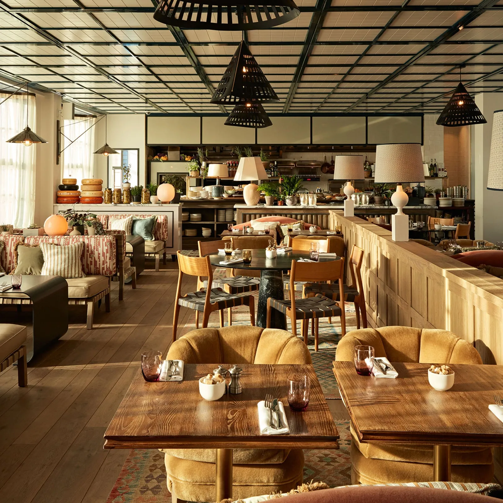 Soho House Amsterdam: Amenities & Dining