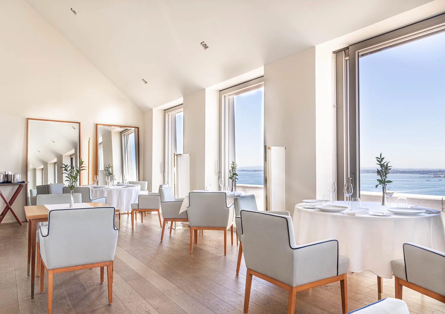 Verride Palácio de Santa Catarina: Amenities & Dining