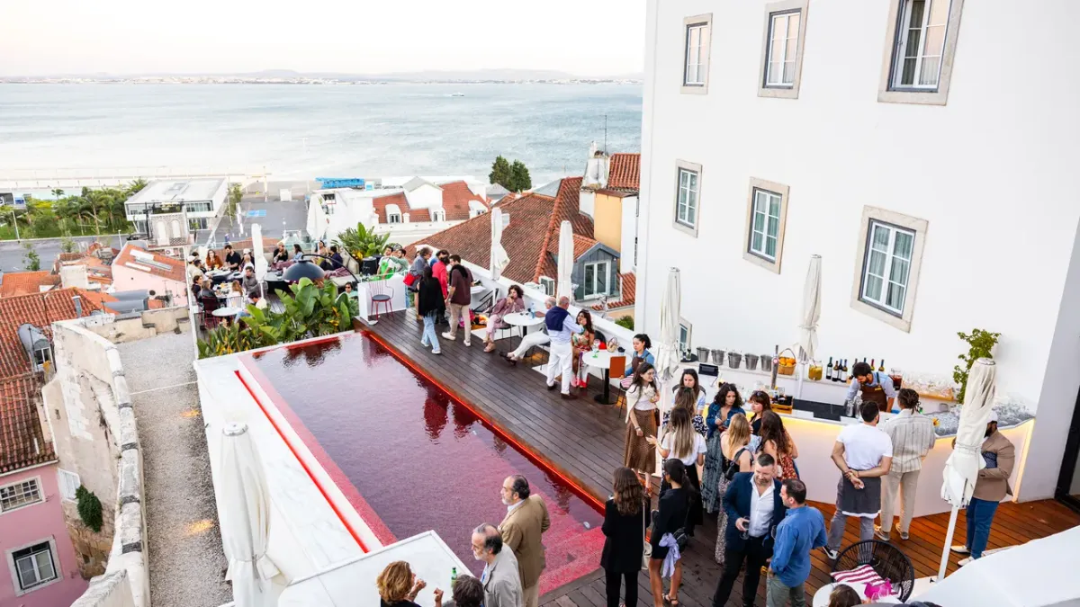 Memmo Alfama: The Terrace