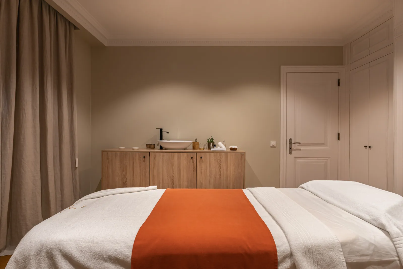 Verride Palácio de Santa Catarina: Amenities & Dining