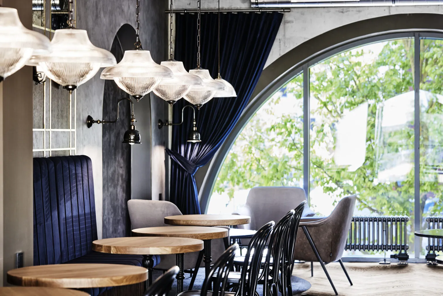 Hotel Telegraphenamt: Amenities & Dining