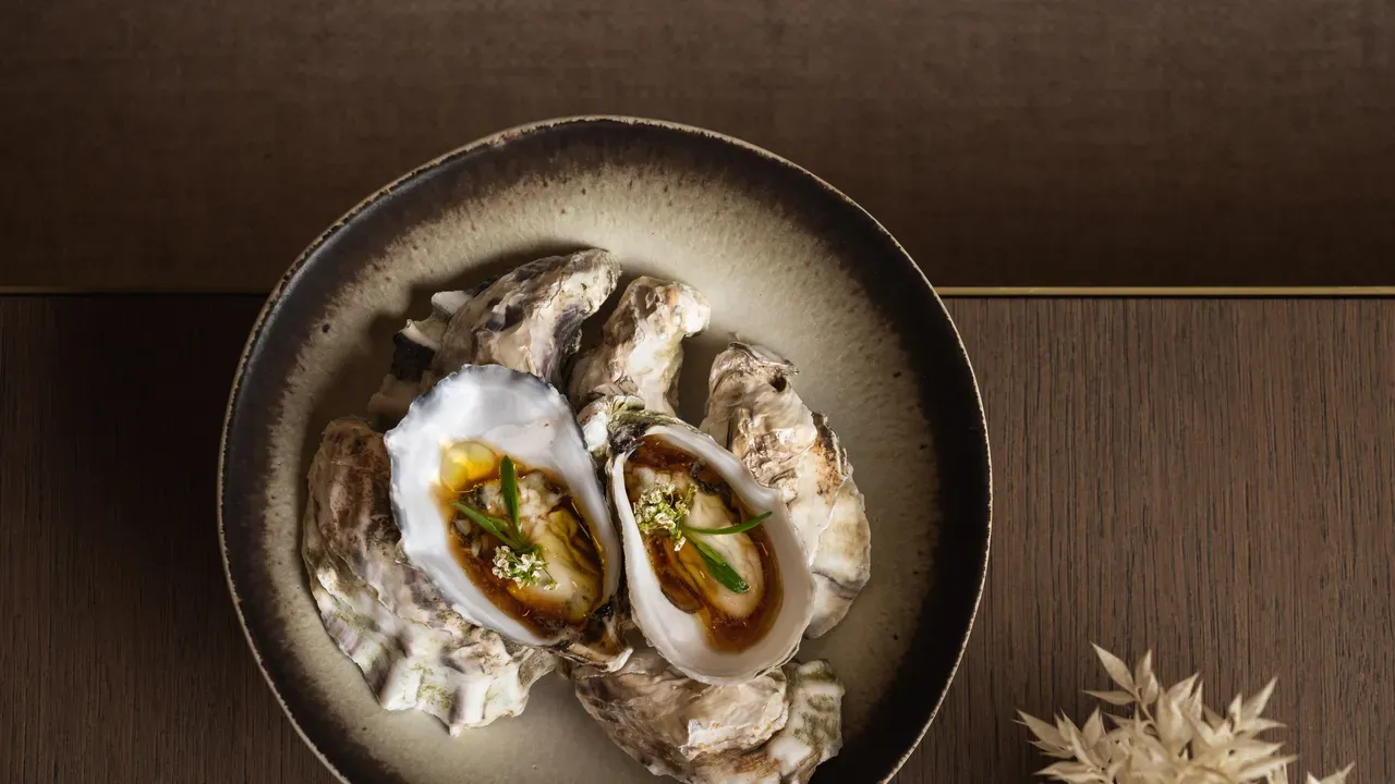 Artsy Cascais: Amenities & Dining