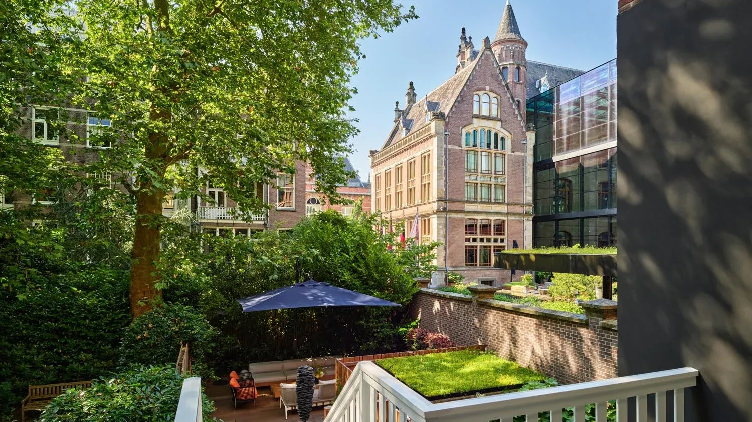 Conservatorium Hotel: Amenities & Dining