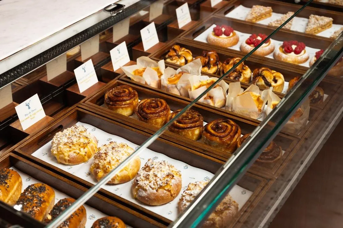 Bairro Alto Hotel: Amenities & Dining