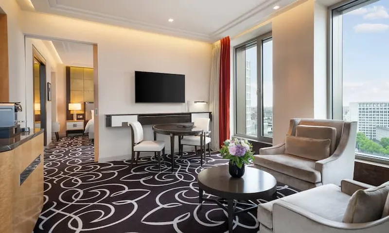Waldorf Astoria Berlin: Rooms & Suites