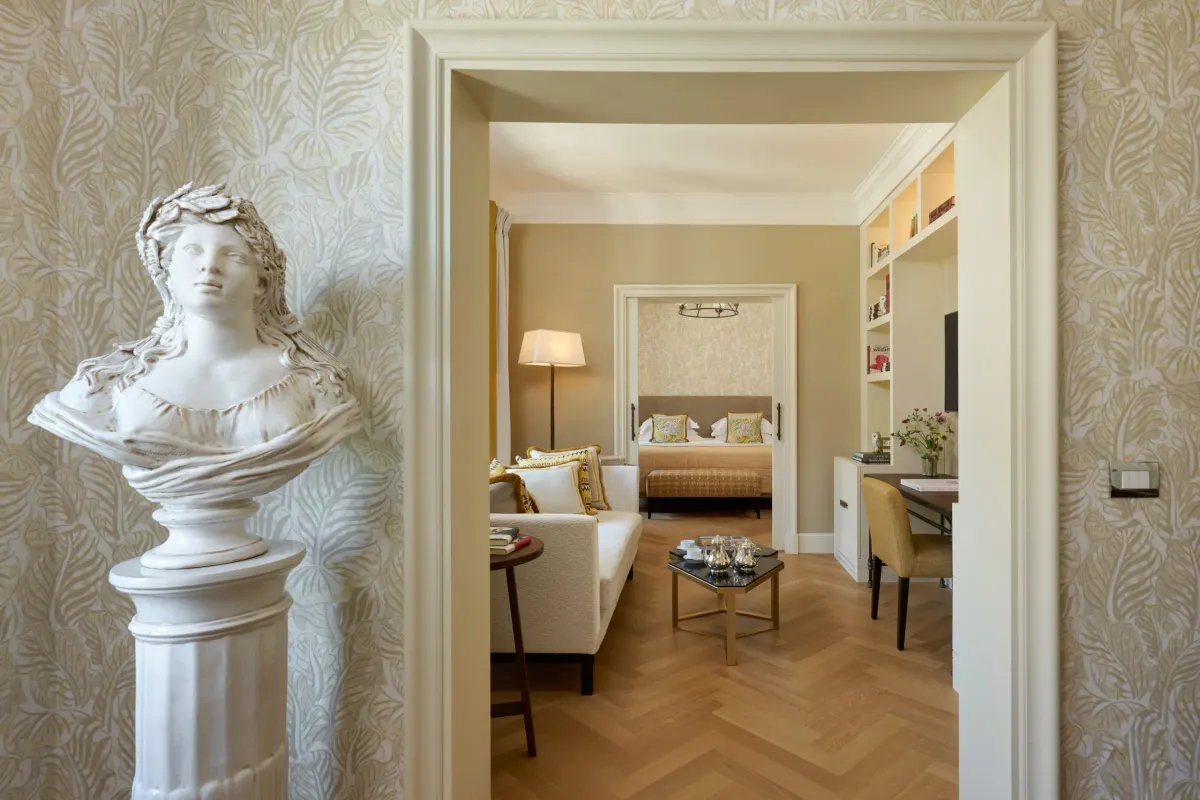 Hotel Savoy: Rooms & Suites