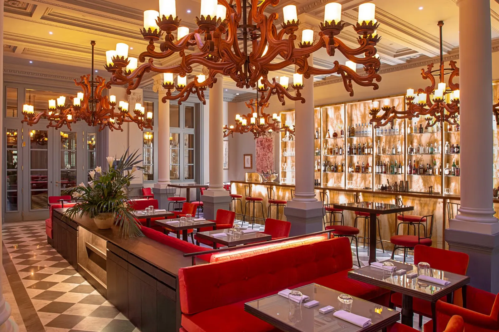 Helvetia & Bristol Firenze: Amenities & Dining