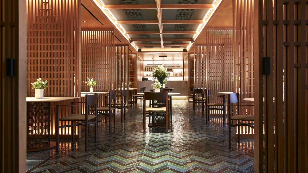 Valverde Lisboa Hotel & Garden: Amenities & Dining