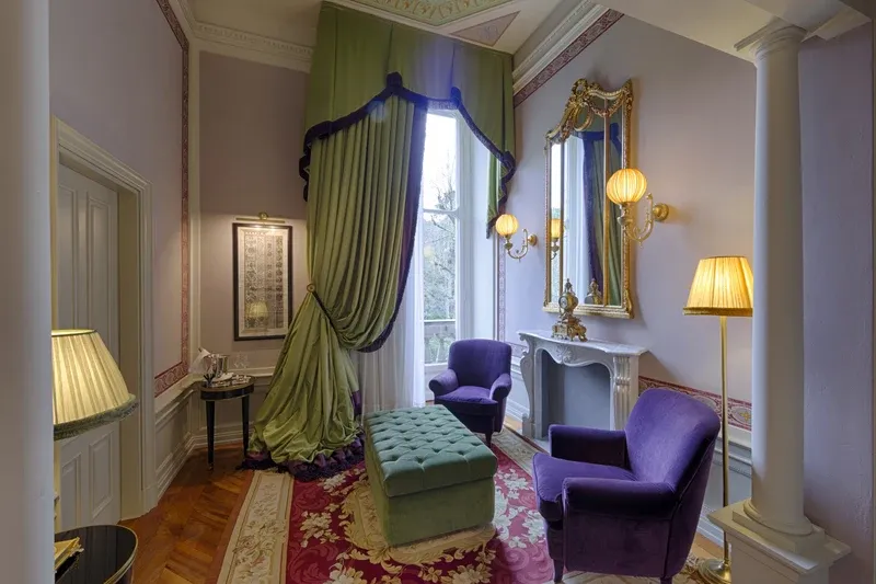 Villa Cora: Rooms & Suites