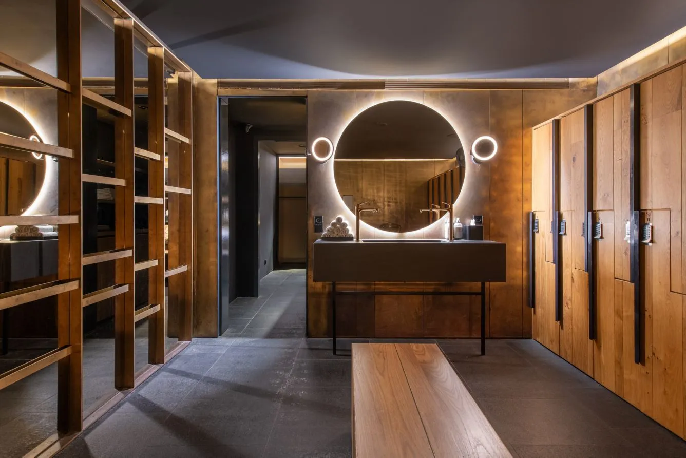 W Amsterdam: Amenities & Dining