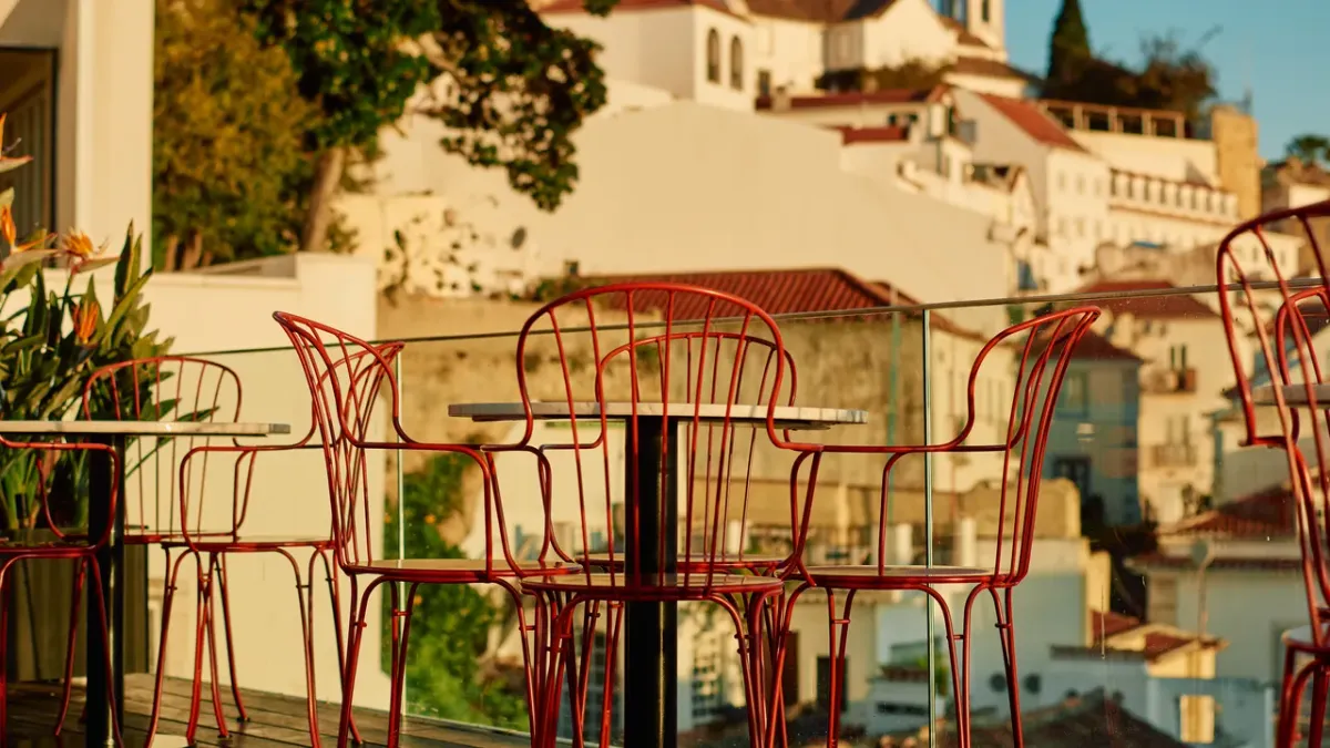 Memmo Alfama: Prime Location