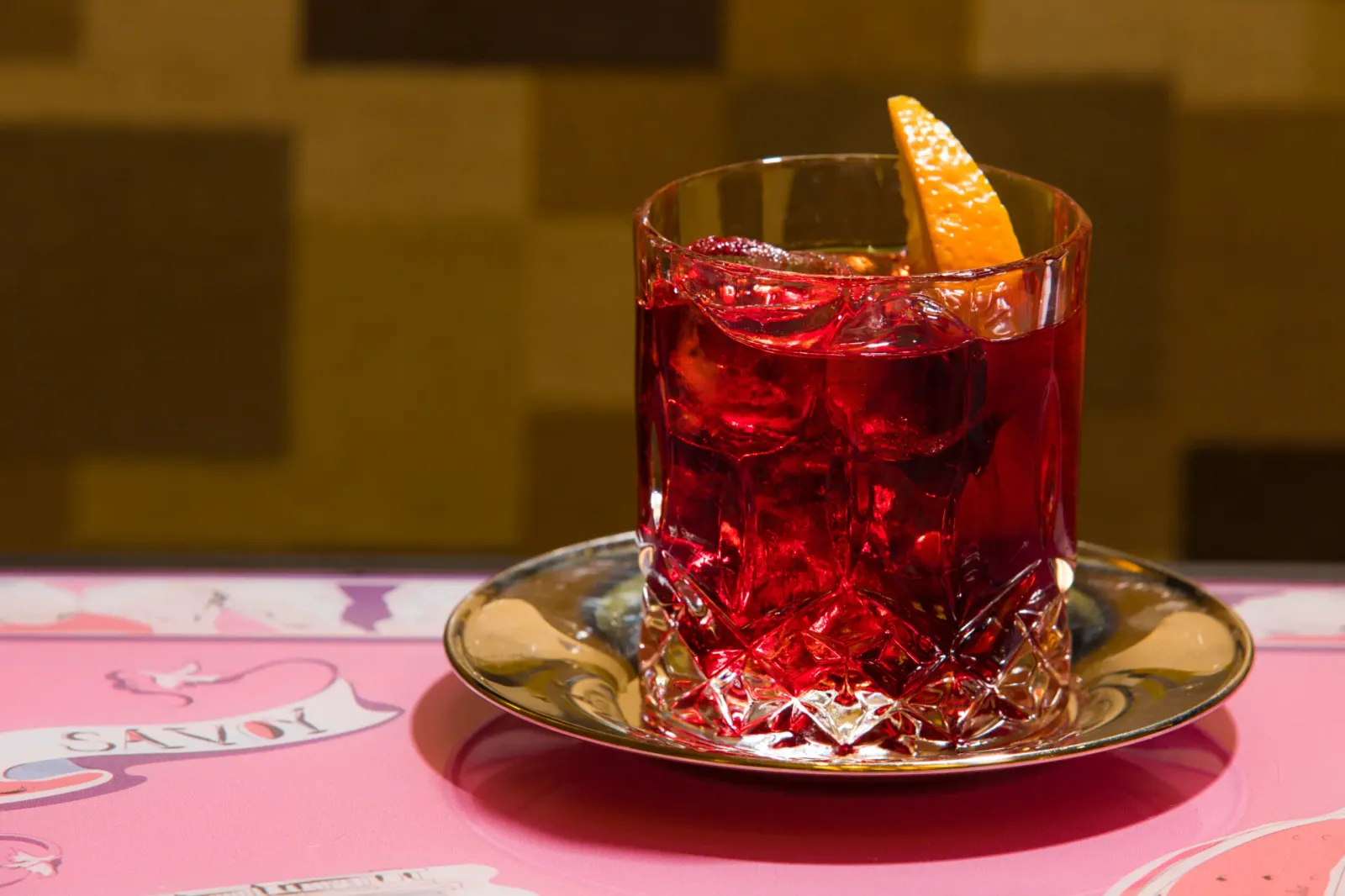 Hotel Savoy: Amenities & Dining